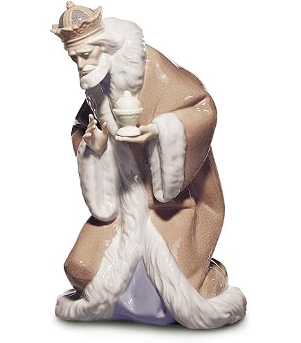 Amazon.com: Nao by Lladro Collectible Porcelain Figurine: KING